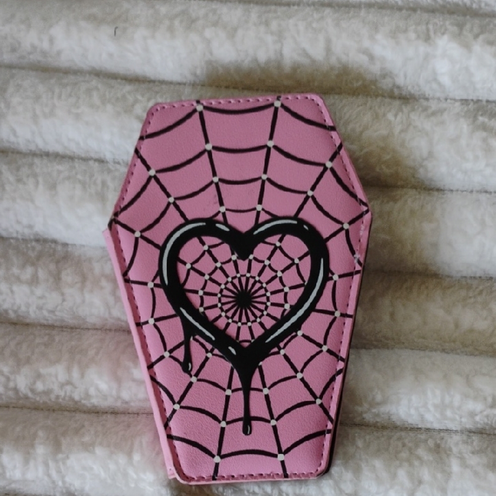 Monster High Draculaura Pink Coffin-Shaped Mini Card Holder/Wallet.
